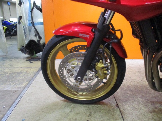 ホイールもこの通り状態グッド！！ＣＢ＝このキャンディーブレイジングレッドですよね！他店追従不可能価格